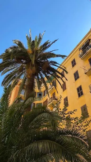 Cosy And Stylish Apartment In A Lively Area Of Roma