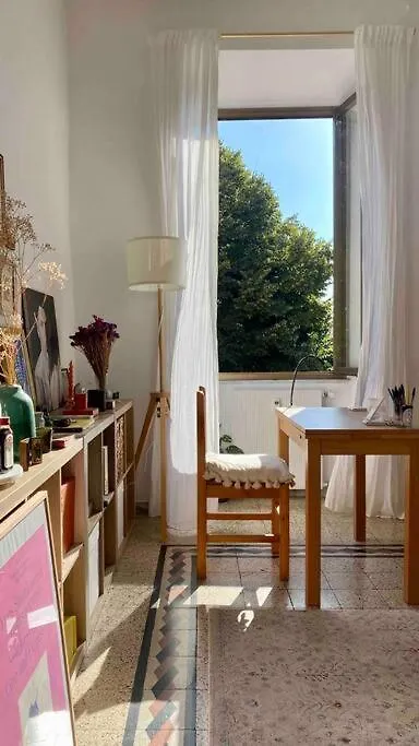 Cosy And Stylish Apartment In A Lively Area Of Roma