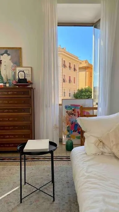 Cosy And Stylish Apartment In A Lively Area Of Roma
