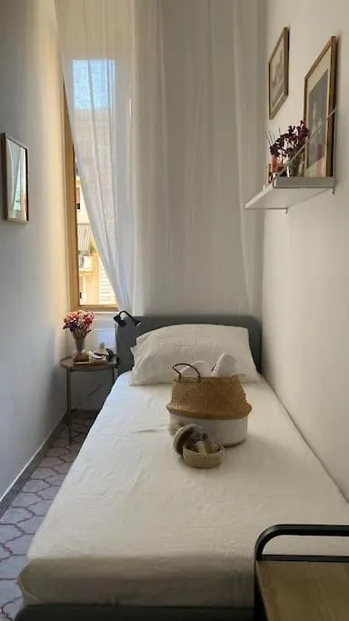 Cosy And Stylish Apartment In A Lively Area Of Róma