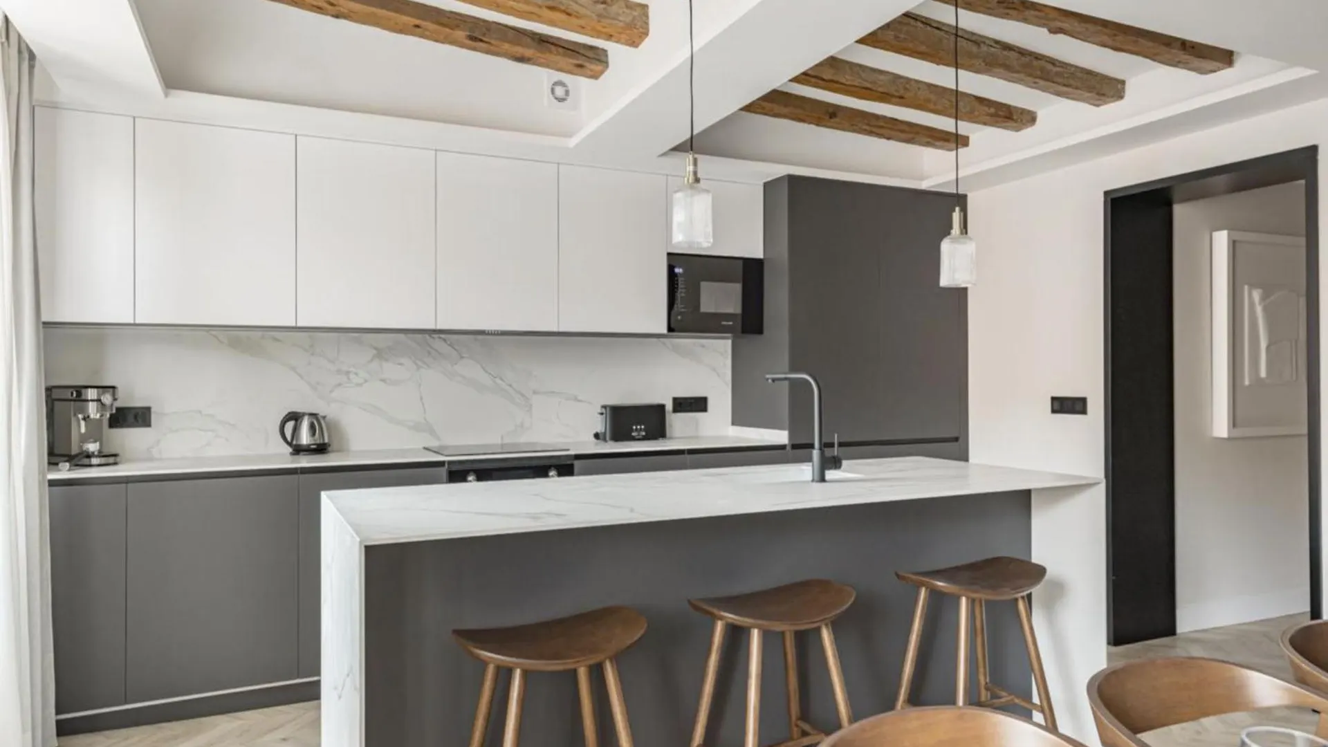 Cosy And Stylish Apartment In A Lively Area Of Róma