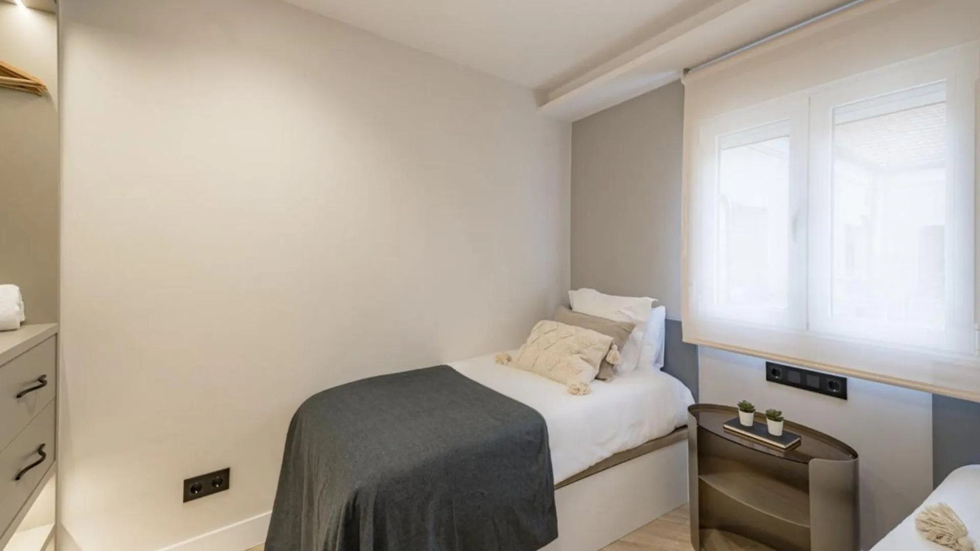 Cosy And Stylish Apartment In A Lively Area Of Róma